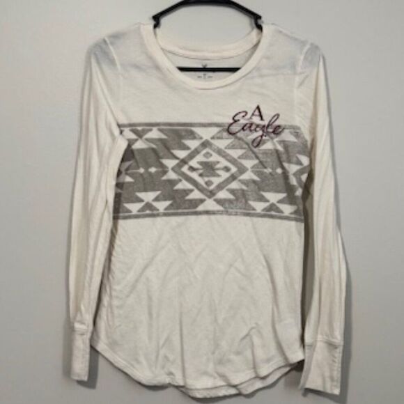 American Eagle Outfitters Tops - USED Woman's American Eagle Long Sleeve Shirt Color Cream Size Medium